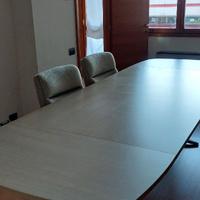 Scrivania sala riunioni