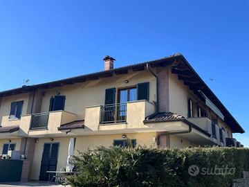 Appartamento di 95 m² con 4 locali e box auto a Ca