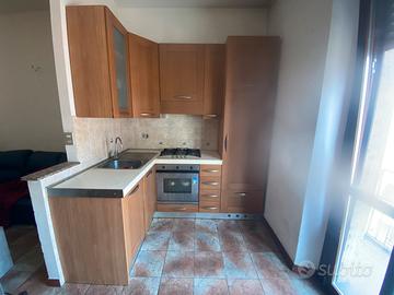 Cucina, soggirno, ingresso, bagno