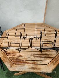 Porta vasi in ferro e vasi porta fiori