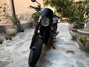 Triumph Street-Twin 900cc