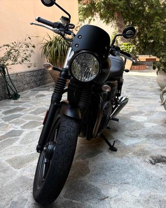Triumph Street-Twin 900cc