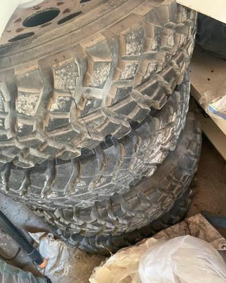Gomme e cerchi nissan king cab