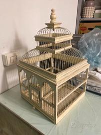 Gabbia in legno e ferro