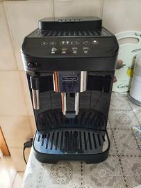 macchina caffè delonghi magnifica evo molto bella 