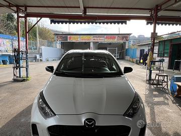 Mazda 2 Hybrid allestimento exclusive line