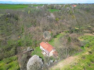 CASA INDIPENDENTE A SALMOUR