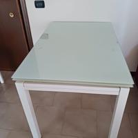 Tavolo allungabile in vetro temprato