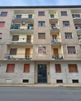 3 LOCALI A VERCELLI
