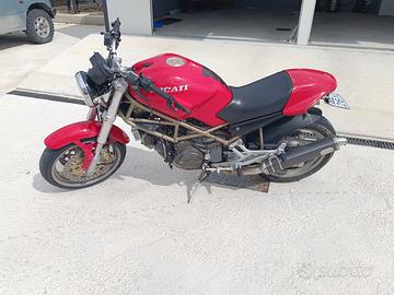 Ducati Monster 750