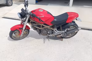 Ducati Monster 750
