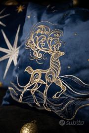 Cuscino in velluto con ricamo natalizio 