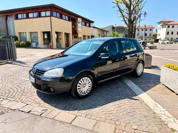 Volkswagen Golf Var. 1.9 TDI DPF Sportline