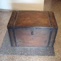 Baule antico in legno cassapanca contenitore