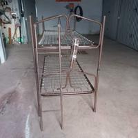 Letto a castello con scala