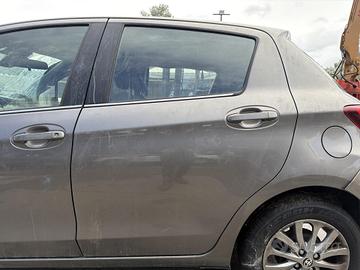 PORTIERA POSTERIORE SINISTRA TOYOTA Yaris Serie (1