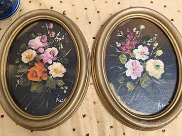 Coppia di dipinti floreali vintage - Cornici ovali
