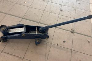 Crick Sollevatore per Auto 2 Tonnellate