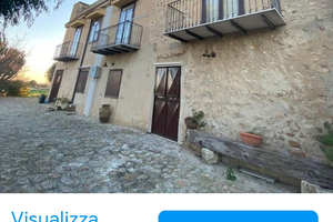 Terreno e casale vicino al mare