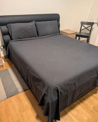 Letto matrimoniale contenitore in similpelle nero 