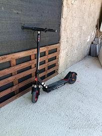 Monopattino elettrico Aprilia