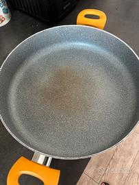 Padella kasanova con manici e coperchio