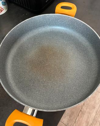 Padella kasanova con manici e coperchio