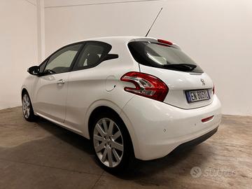 Peugeot 208 1.2 VTi 82 CV 3 porte Access