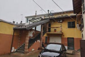 Immobile in asta di 160 m² con 5 locali a Basaluzz