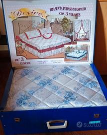 Trapunta matrimoniale in raso, piu cuscini e tende