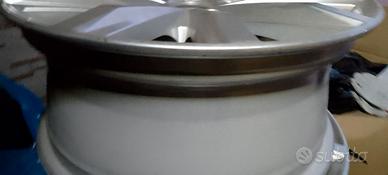 4 cerchi in lega da 17 originali wolkvagen 5 dadi