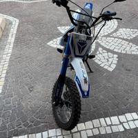 pit bike 125 cc automatica come nuova marca yuma