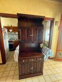 Credenza in legno massiccio 
