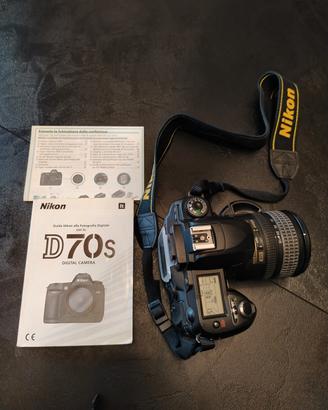 Nikon D70S completa