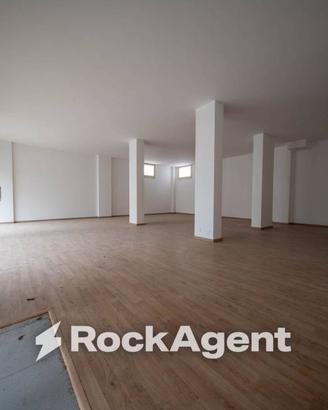 Immobile di 160 m² a Sassari