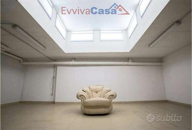 Magazzino a Porto Recanati