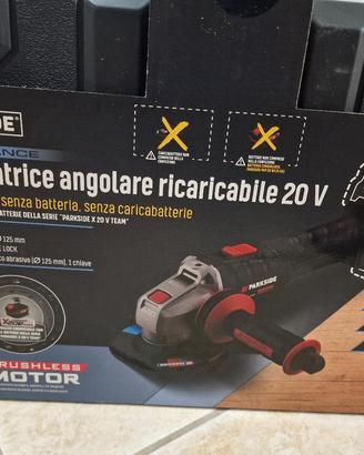 Smerigliatrice angolare ricaricabile Parkside 