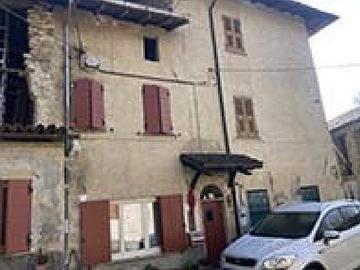 Immobile in asta di 120 m² con 5 locali a Silvano 