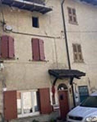 Immobile in asta di 120 m² con 5 locali a Silvano 