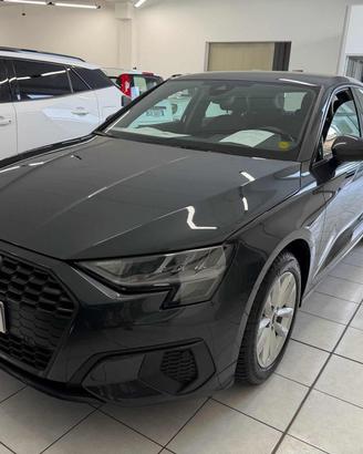 AUDI A3 SPB 30 g-tron S tronic Business