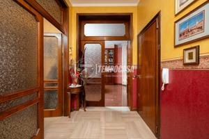 QUADRILOCALE ALL'ULTIMO PIANO IN PICCOLO CONTESTO