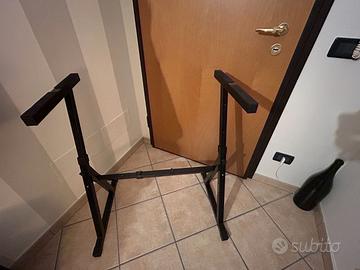 Supporto tastiera o consolle Proel