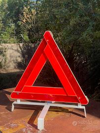 Triangolo auto