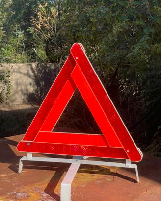 Triangolo auto