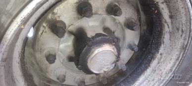 Ruota completa per autotreno 385 /65 E 22,5