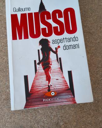 Libro Aspettando domani di Guillaume Musso 