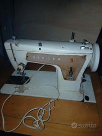 Macchina per cucire Singer vintage