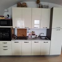 Cucina 300 cm con elettrodomestici