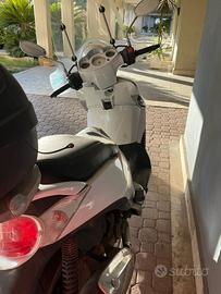 Aprilia Scarabeo 300 – Scooter 300cc