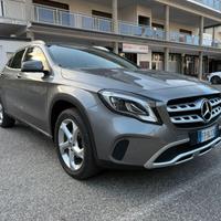 Mercedes - Benz GLA 200d - 4 matic